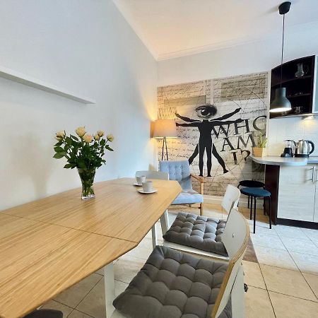 Two-Story Old Town Apartment ทอรูน ภายนอก รูปภาพ